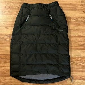 Small, warm Skhoop long down insulated skirt. Perfect for all cold weather!